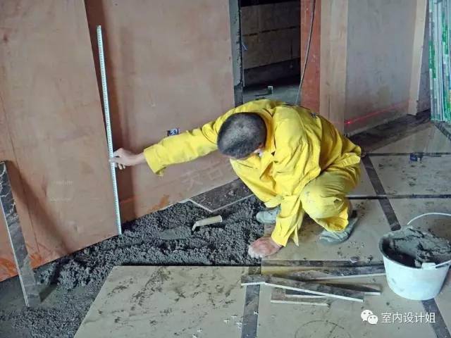 贴砖师傅工艺太差(贴砖师傅技术好不好怎么看) 贴砖师傅工艺太差(贴砖师傅技术好不好怎么看)